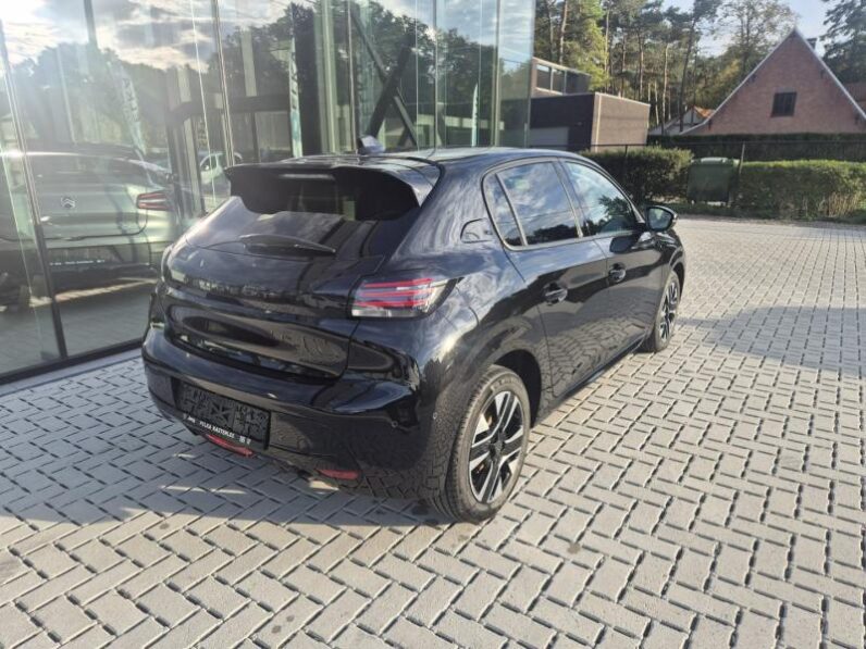 
								Peugeot 208 ALLURE full									