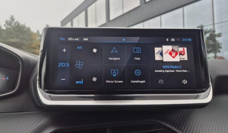 
								Peugeot 2008 ALLURE full									