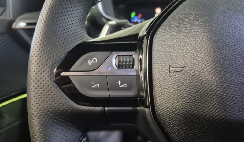 
								Peugeot 2008 GT ALCANTARA full									