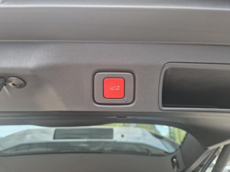 
								Jeep Compass ALTITUDE full									