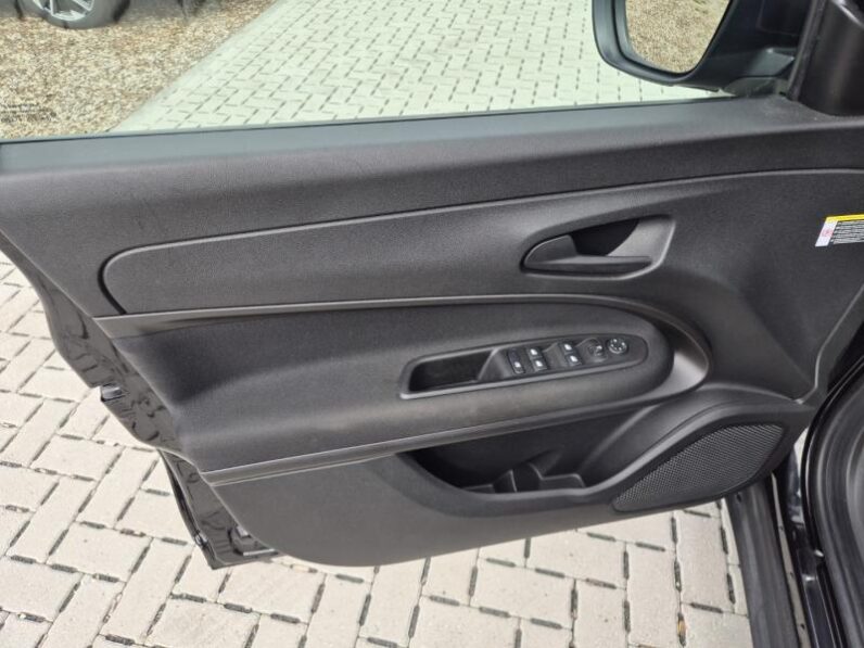
								Fiat 600 MHEV full									