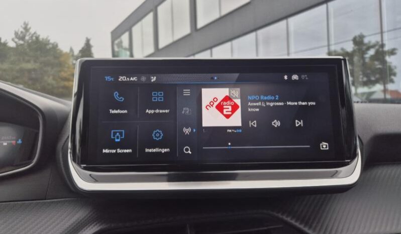 
								Peugeot 2008 ALLURE full									