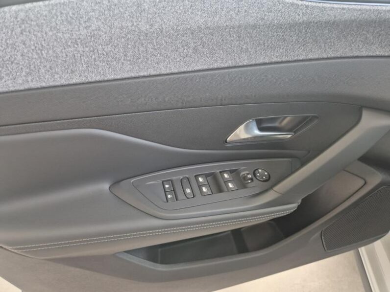 
								Peugeot 408 ALLUR PACK full									