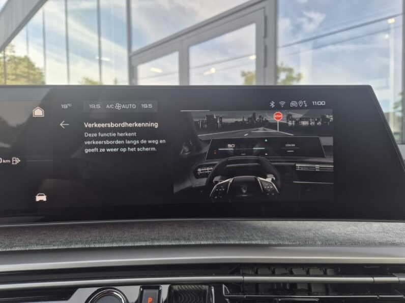 
								Peugeot 3008 ALLURE full									