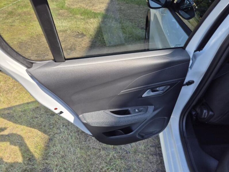 
								Peugeot 208 STYLE full									