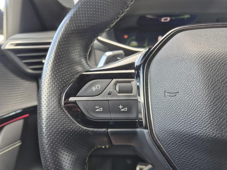 
								Peugeot 208 GT PANO 130 PK full									