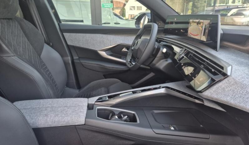 
								Peugeot 5008 GT EXCLUSIVE full									