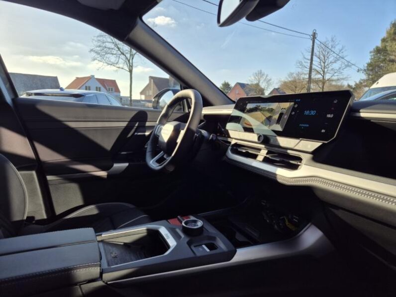 
								Jeep Compass FIRST EDITION full									