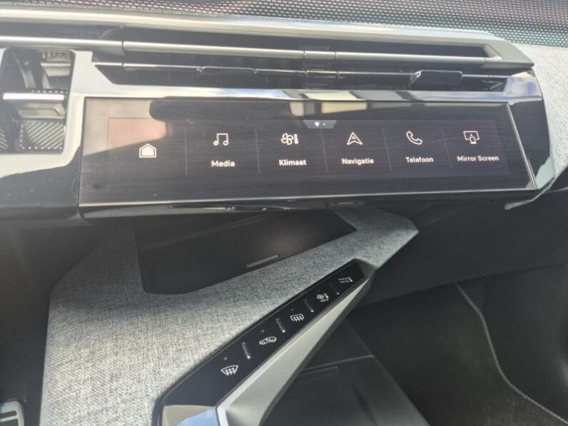 
								Peugeot 5008 GT EXCLUSIVE full									