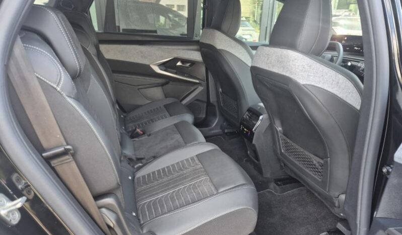 
								Peugeot 5008 GT EXCLUSIVE full									