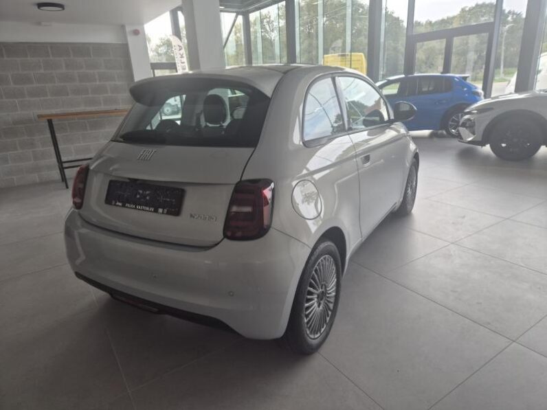 
								Fiat 500 ICON full									