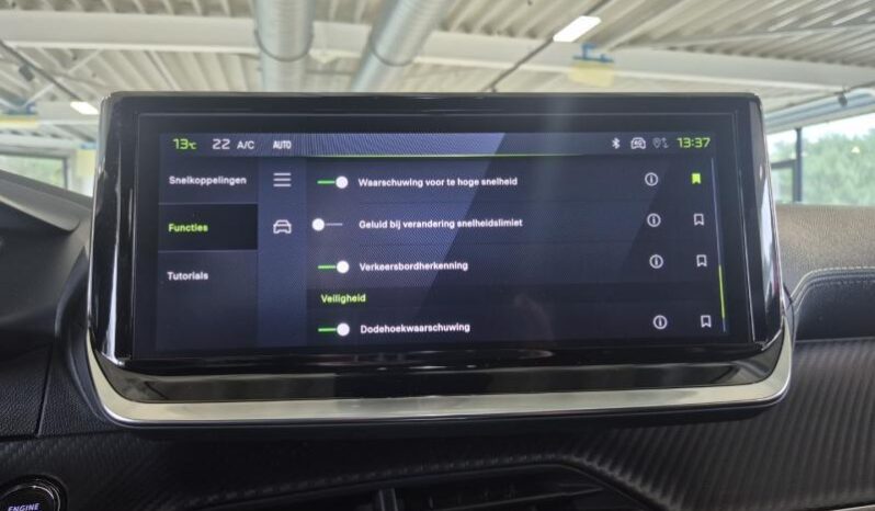 
								Peugeot 2008 GT ALCANTARA full									
