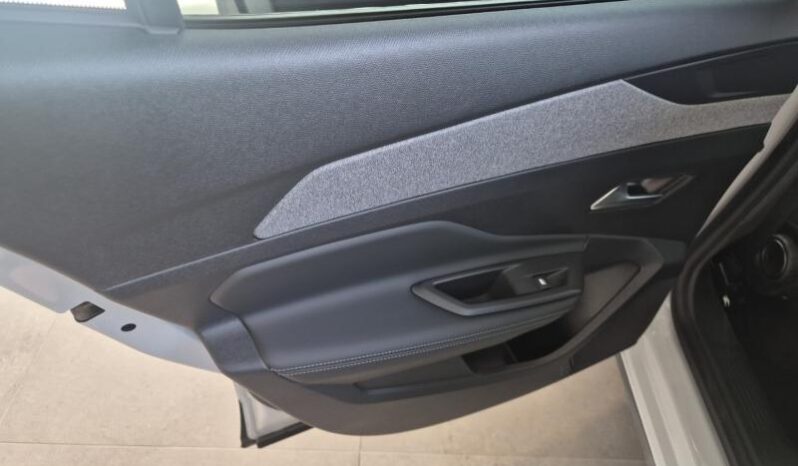 
								Peugeot 408 ALLUR PACK full									