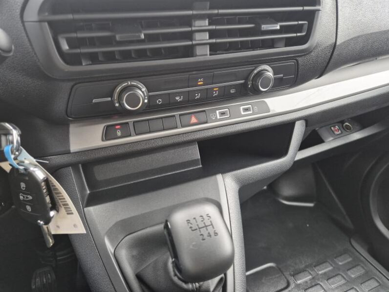 
								Fiat Scudo CREWCAB L3 full									