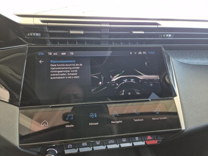 
								Peugeot 408 ALLURE full									