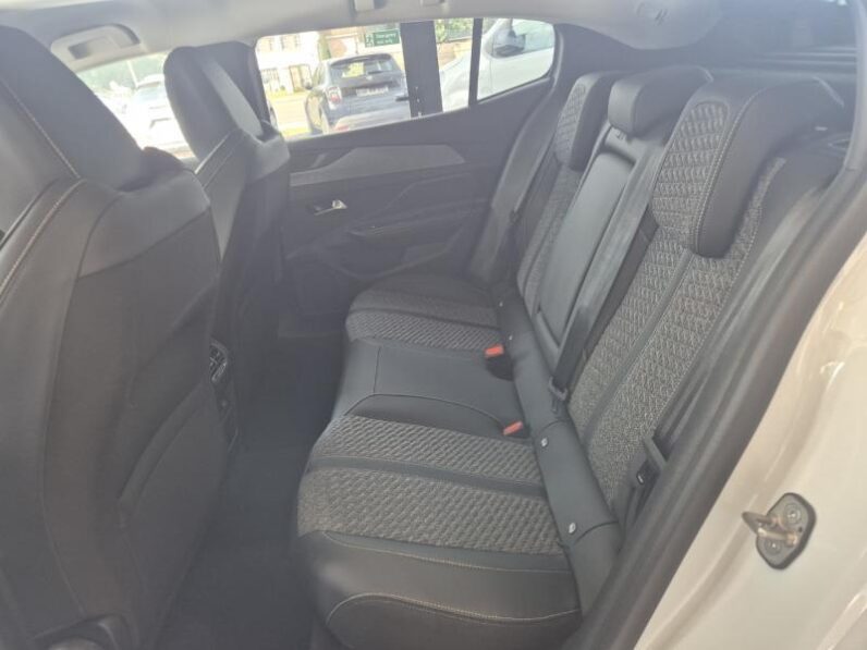 
								Peugeot 408 ALLUR PACK full									
