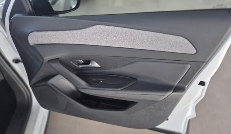 
								Peugeot 408 ALLUR PACK full									