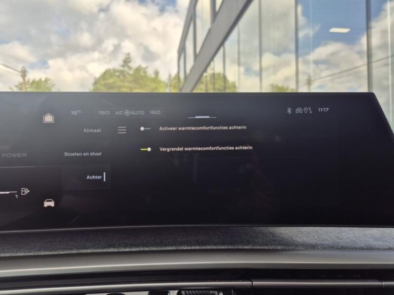 
								Peugeot 5008 GT EXCLUSIVE full									