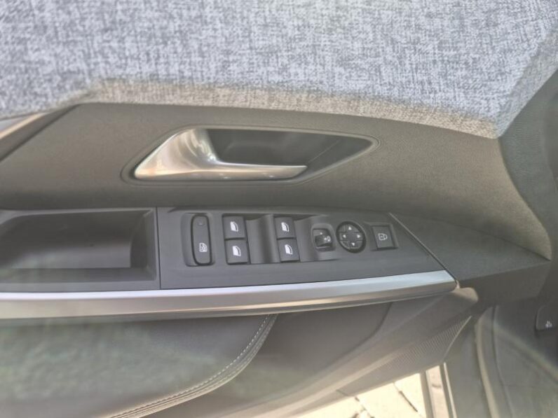 
								Peugeot 3008 ALLURE full									