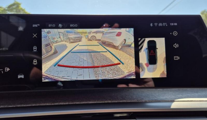 
								Peugeot 3008 GT full									