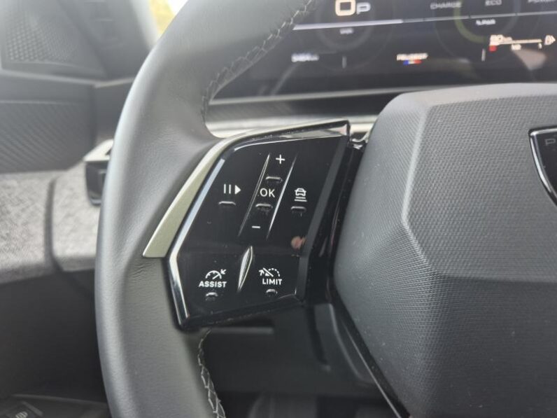 
								Peugeot 3008 ALLURE full									