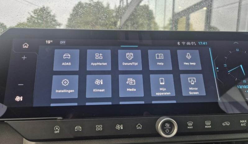 
								Jeep Compass ALTITUDE full									