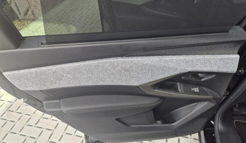 
								Peugeot 5008 GT EXCLUSIVE full									