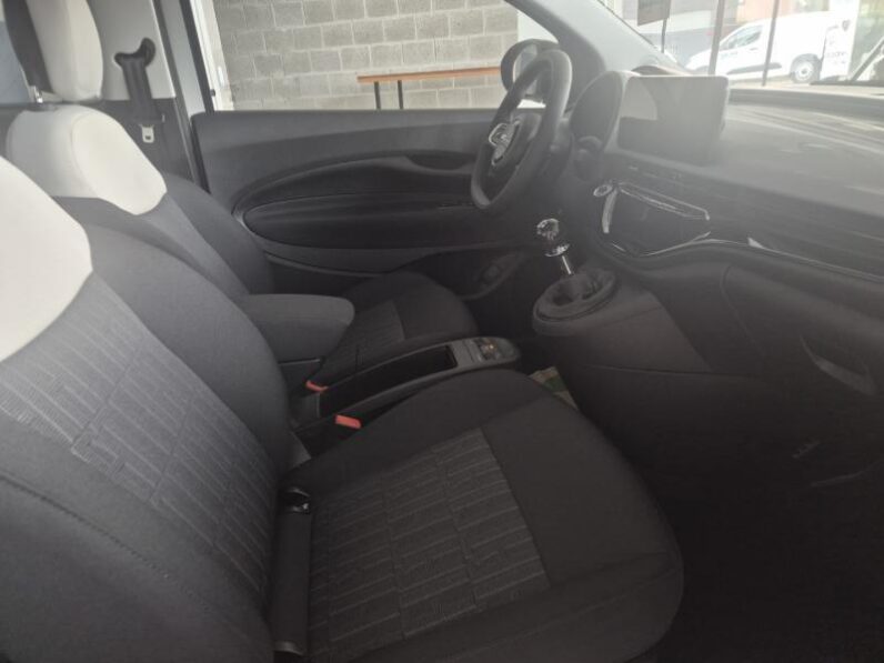 
								Fiat 500 ICON full									