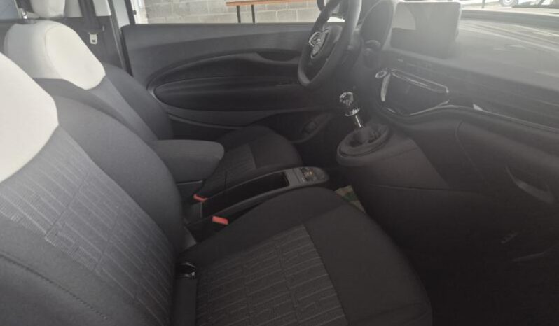 
								Fiat 500 ICON full									