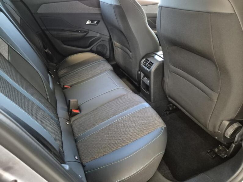 
								Peugeot 308 ALLURE full									