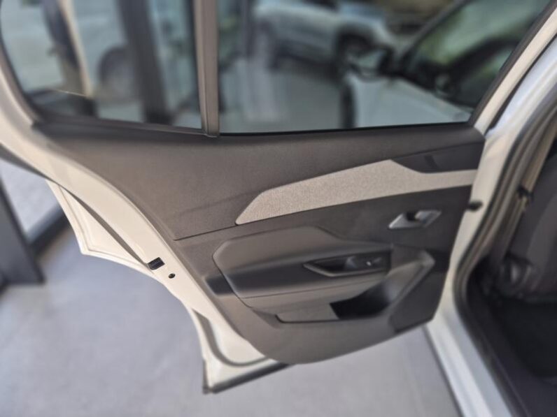 
								Peugeot 408 ALLUR PACK full									