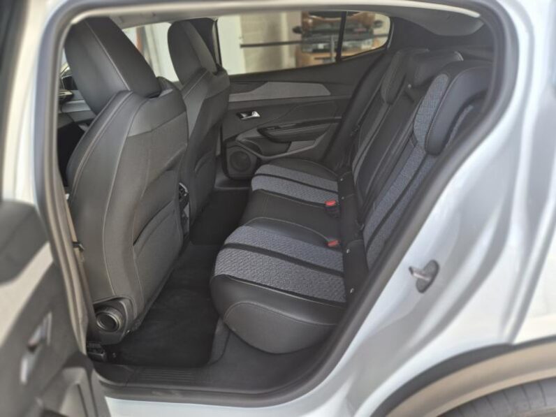 
								Peugeot 408 ALLUR PACK full									