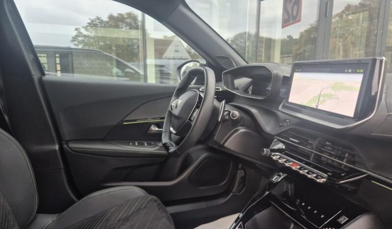 
								Peugeot 2008 GT ALCANTARA full									