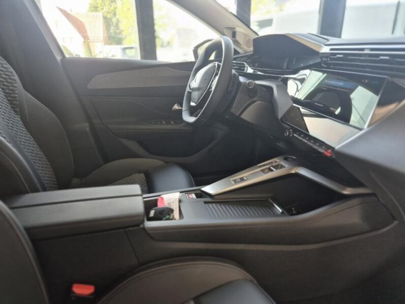 
								Peugeot 408 ALLUR PACK full									