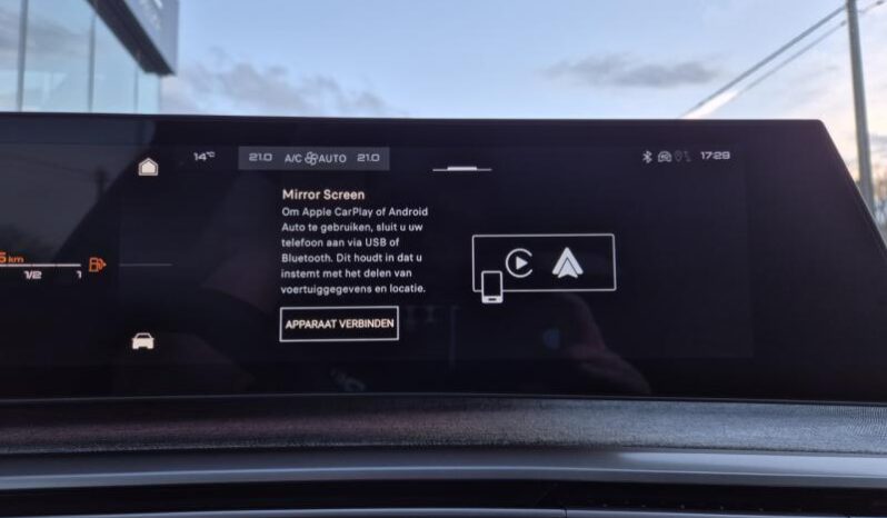 
								Peugeot 3008 GT full									