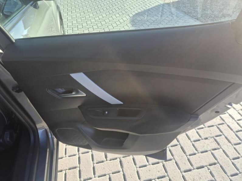 
								Citroen C4 PLUS full									