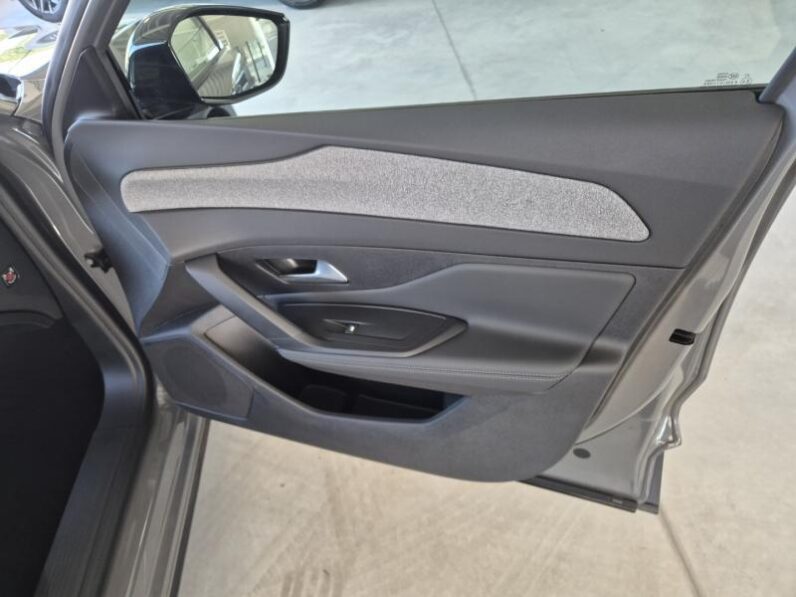 
								Peugeot 408 ALLURE full									