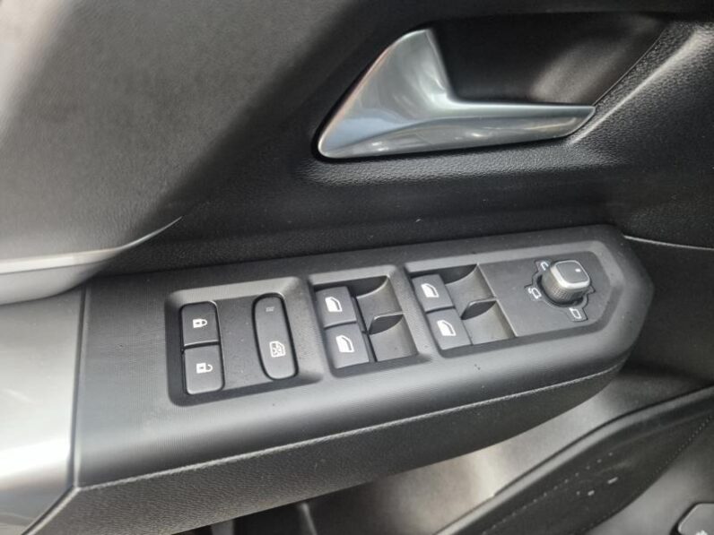 
								Jeep Compass ALTITUDE full									
