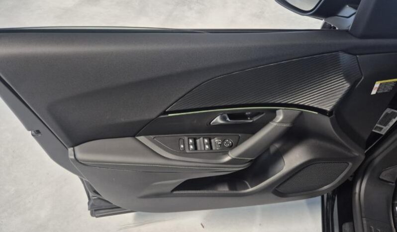 
								Peugeot 2008 GT ALCANTARA full									