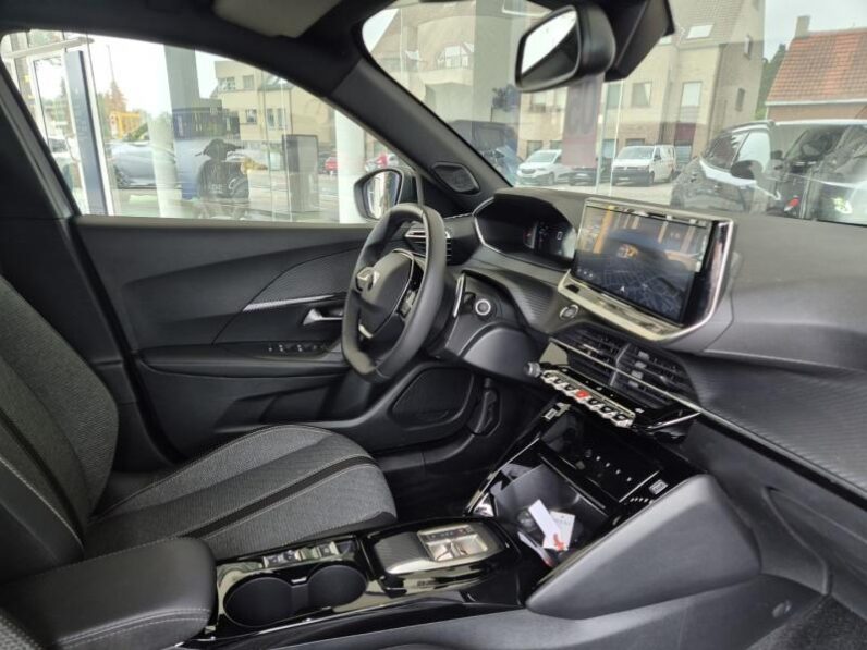 
								Peugeot 2008 ALLURE full									