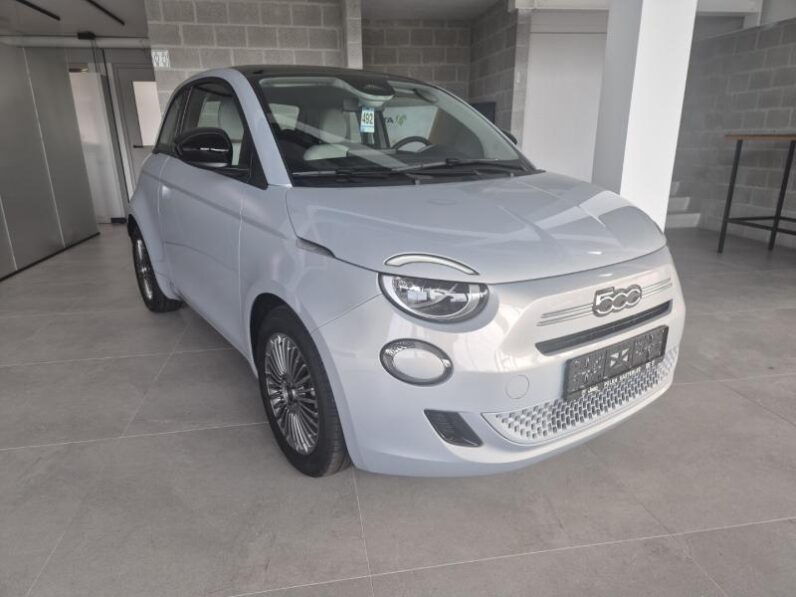 
								Fiat 500 ICON full									