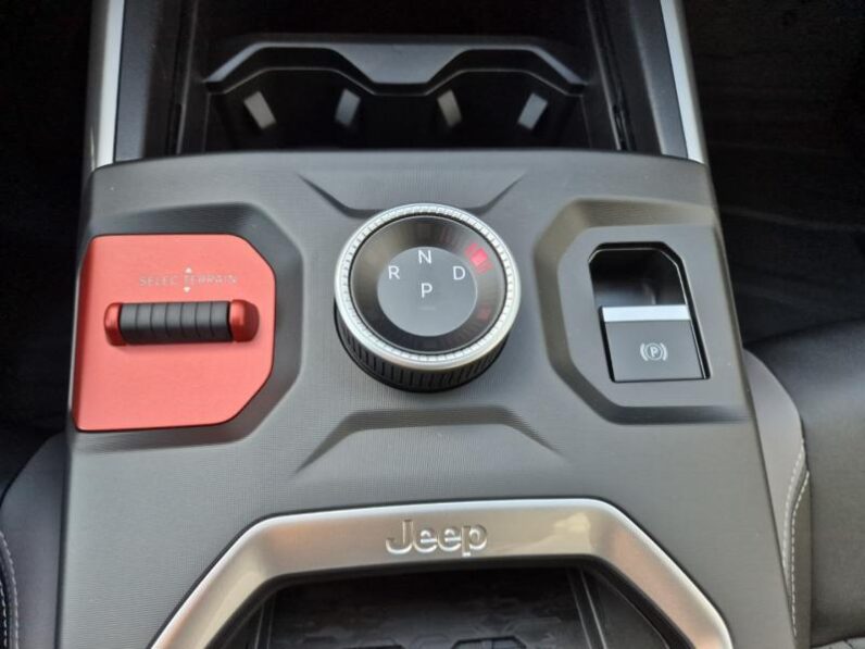 
								Jeep Compass FIRST EDITION full									