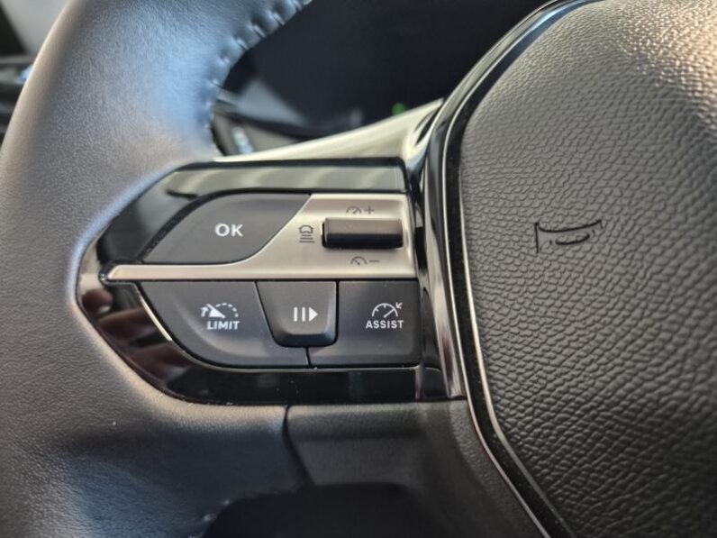
								Peugeot 308 ALLURE full									
