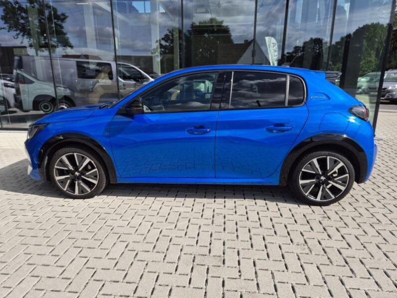 
								Peugeot 208 GT PANO 130 PK full									