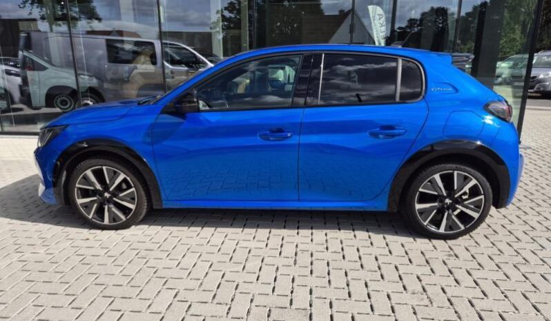 
								Peugeot 208 GT PANO 130 PK full									