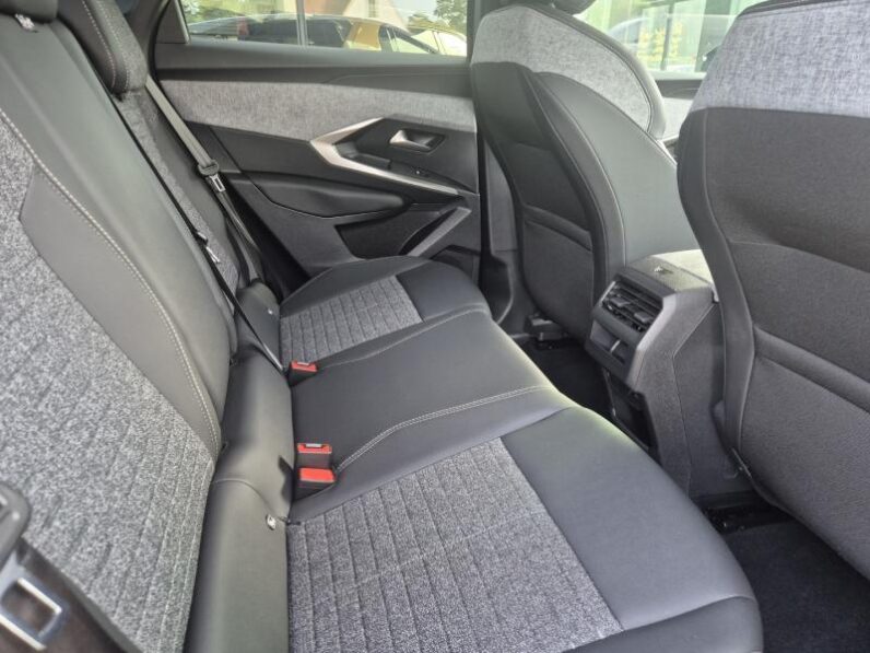 
								Peugeot 3008 ALLURE full									