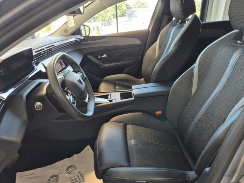 
								Peugeot 308 ALLURE full									