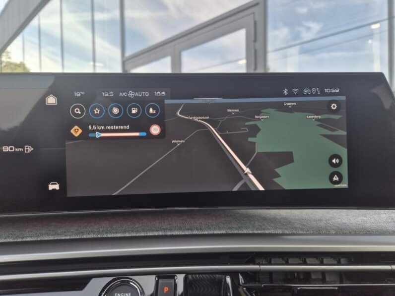 
								Peugeot 3008 ALLURE full									