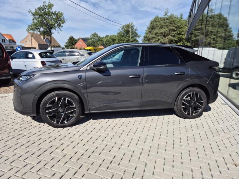 
								Peugeot 3008 GT full									