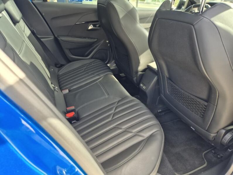 
								Peugeot 208 GT PANO 130 PK full									